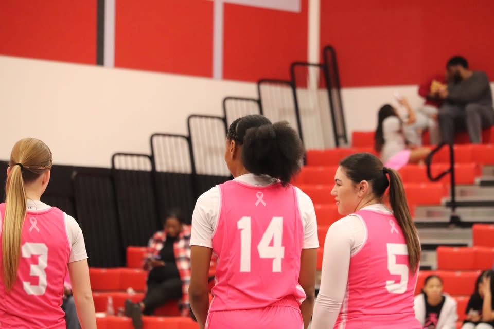 Renegades Pull Away in Second Half to Defeat Antelope Valley, 70&ndash;55